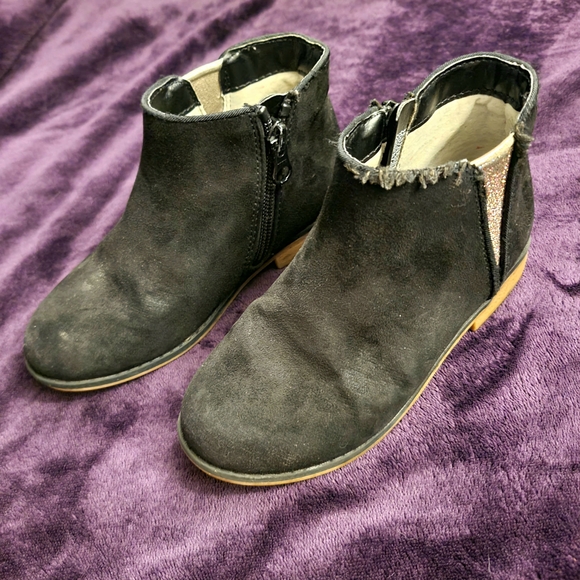 Cat & Jack Black Kids Boots - Picture 2 of 10